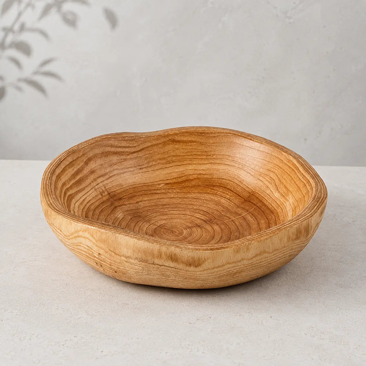 Round refillable wooden candle vessel for Luster Candle pearled candle wax and candle sand styling.